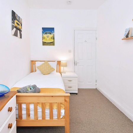 Townhouse @ Hanley Road Stoke Екстериор снимка