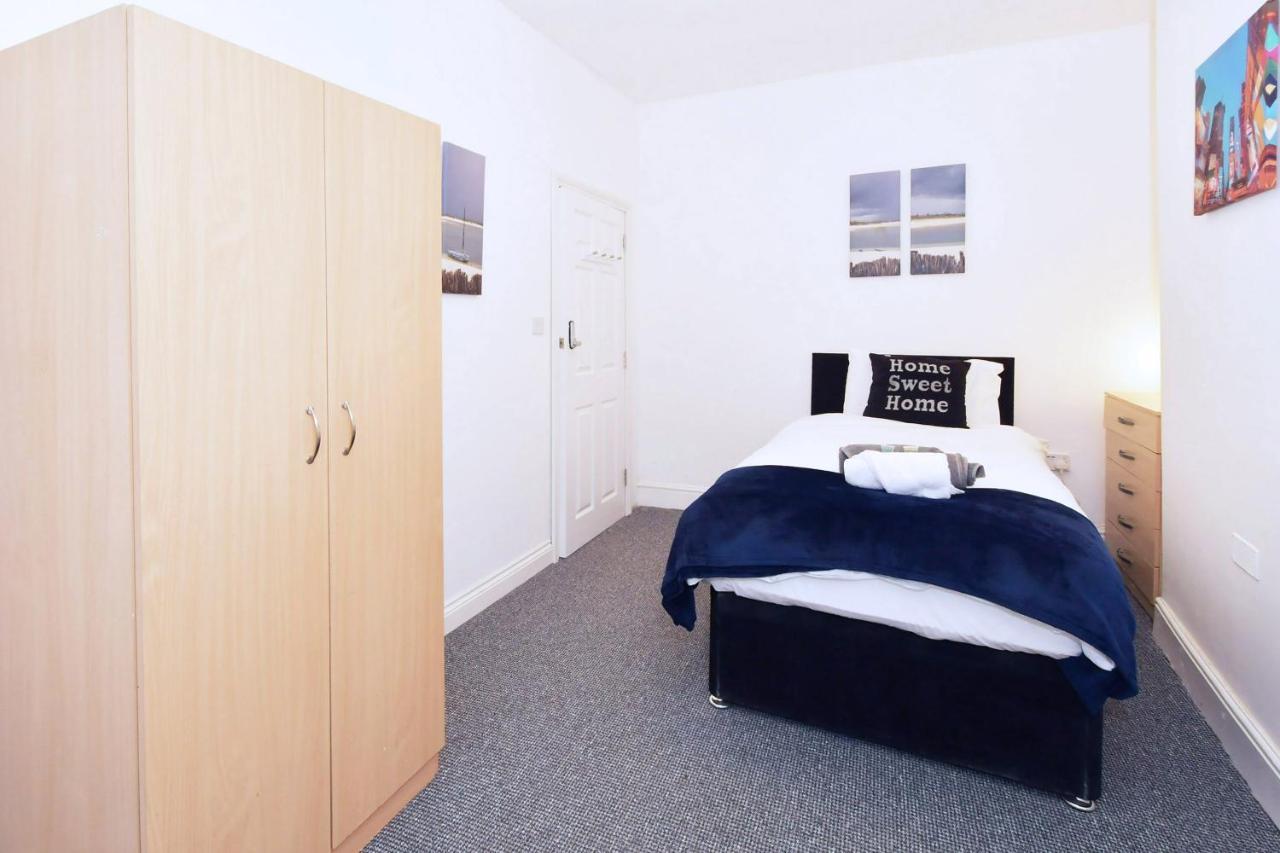 Townhouse @ Hanley Road Stoke Екстериор снимка