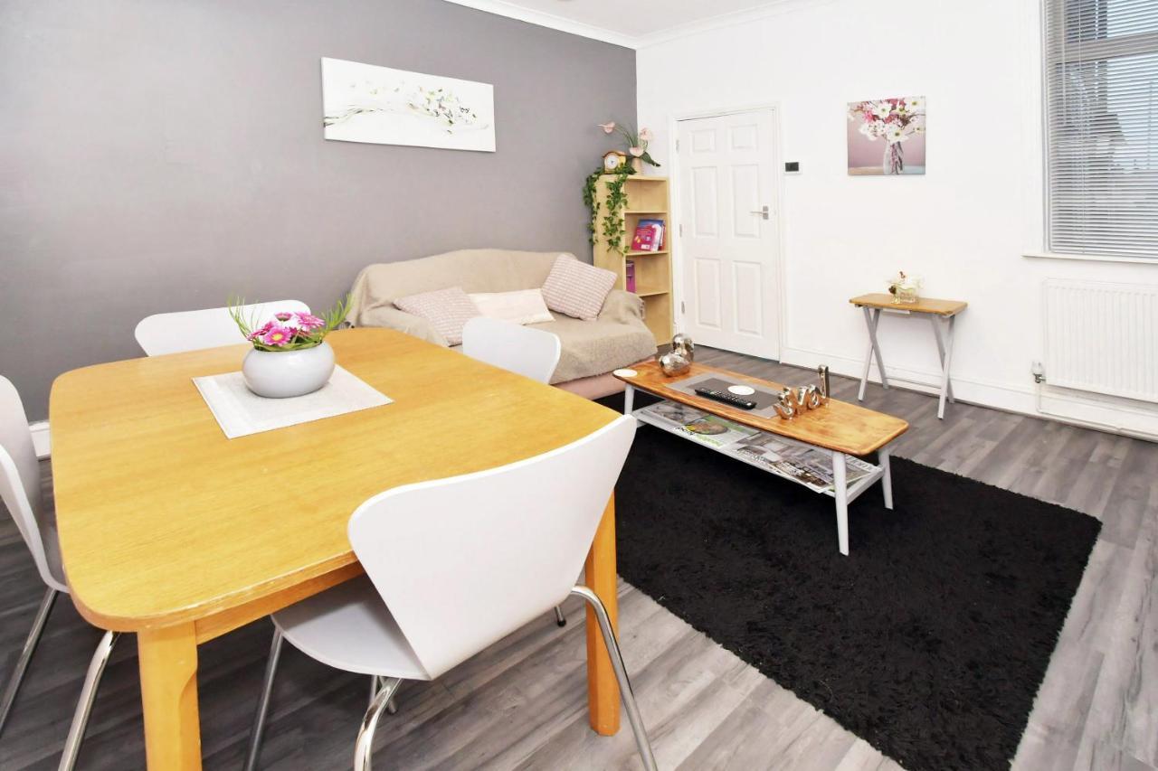 Townhouse @ Hanley Road Stoke Екстериор снимка