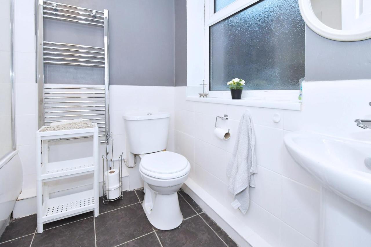 Townhouse @ Hanley Road Stoke Екстериор снимка